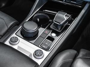 Volkswagen Touareg V6 TDI Executive R-Line - Image 14