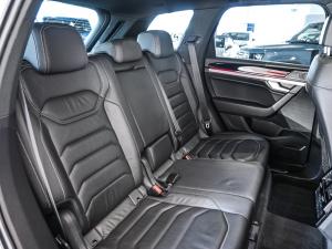 Volkswagen Touareg V6 TDI Executive R-Line - Image 20