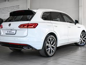 Volkswagen Touareg V6 TDI Executive R-Line - Image 24