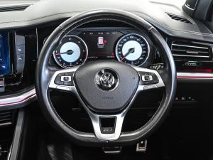 Volkswagen Touareg V6 TDI Executive R-Line - Image 7