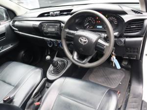 Toyota Hilux 2.0 single cab S (aircon) - Image 8