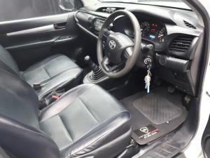 Toyota Hilux 2.0 single cab S (aircon) - Image 9