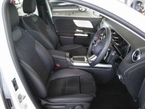 Mercedes-Benz GLA GLA200 Progressive - Image 19