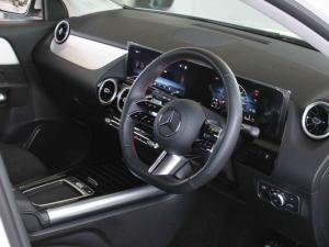 Mercedes-Benz GLA GLA200 Progressive - Image 20