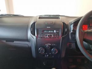 Isuzu D-Max Gen 6 250 single cab Fleetside safety - Image 16