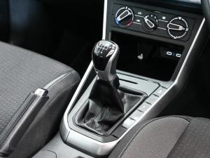 Volkswagen Polo hatch 1.0TSI Life manual - Image 11