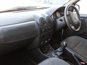 Nissan NP200 1.6i - Image 14