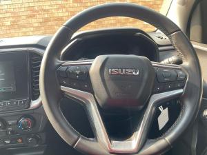 Isuzu D-Max 3.0TD double cab LS 4x4 auto - Image 18
