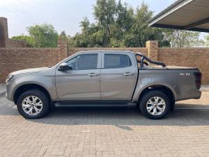 Isuzu D-Max 3.0TD double cab LS 4x4 auto - Image 4
