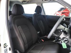 Hyundai Venue 1.2 Premium - Image 15