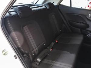 Hyundai Venue 1.2 Premium - Image 16