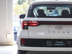Hyundai Venue 1.2 Premium - Image 19