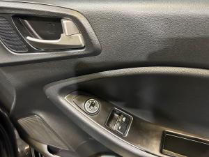 Hyundai i20 1.2 Motion - Image 18