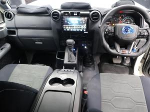 Toyota Land Cruiser 79 2.8GD-6 double cab - Image 8