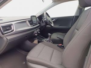 Kia Rio hatch 1.4 LS - Image 7