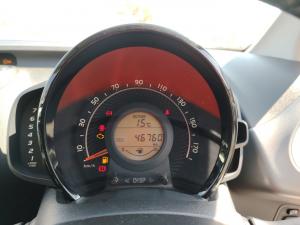 Toyota Aygo 1.0 - Image 11