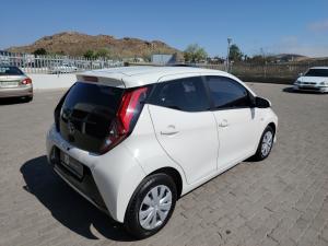 Toyota Aygo 1.0 - Image 2