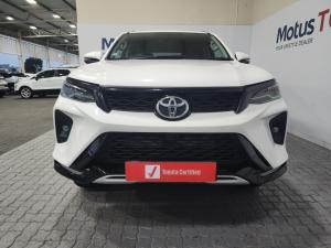 Toyota Fortuner 2.4GD-6 4x4 - Image 4