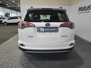 Toyota RAV4 2.0 GX - Image 5