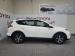 Toyota RAV4 2.0 GX - Thumbnail 3