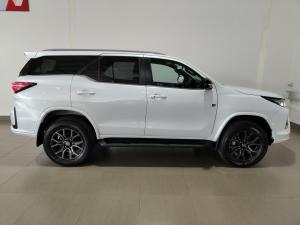 Toyota Fortuner 2.8GD-6 4x4 GR-Sport - Image 4