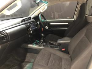 Toyota Hilux 2.4GD-6 single cab Raider manual - Image 9