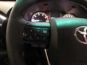 Toyota Hilux 2.4GD-6 single cab Raider manual - Image 11
