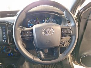 Toyota Hilux 2.8GD-6 Xtra cab 4x4 Legend auto - Image 8