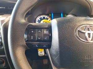 Toyota Fortuner 2.4GD-6 manual - Image 11