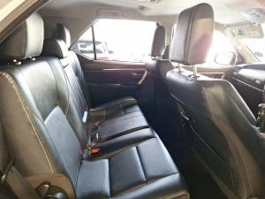 Toyota Fortuner 2.4GD-6 manual - Image 15