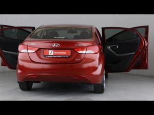 Hyundai Elantra 1.8 Executive auto - Image 9