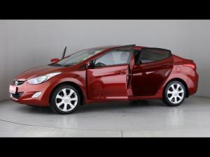 Hyundai Elantra 1.8 Executive auto - Image 12