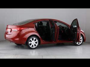 Hyundai Elantra 1.8 Executive auto - Image 16