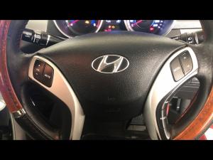 Hyundai Elantra 1.8 Executive auto - Image 26