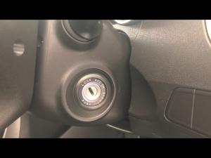 Hyundai Elantra 1.8 Executive auto - Image 27
