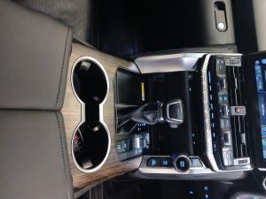 Toyota Land Cruiser 300 3.3D ZX - Image 12