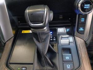 Toyota Land Cruiser 300 3.3D ZX - Image 13