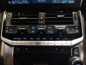 Toyota Land Cruiser 300 3.3D ZX - Image 16