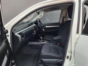 Toyota Hilux 2.8 GD-6 RB Raider 4X4 automaticD/C - Image 7