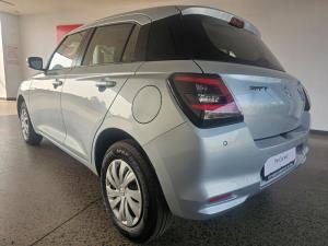 Suzuki Swift 1.2 GL - Image 11