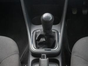 Volkswagen Polo Vivo hatch 1.4 Trendline - Image 16