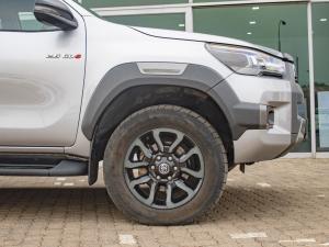 Toyota Hilux 2.8GD-6 double cab Legend manual - Image 10
