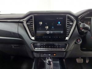 Isuzu D-Max 3.0TD double cab V-Cross - Image 10