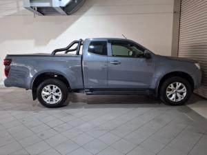 Isuzu D-Max 1.9TD Extended cab LS auto - Image 3