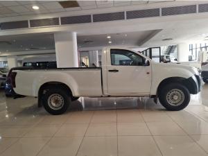 Isuzu D-Max Gen 6 250 single cab Fleetside safety - Image 2