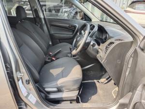 Toyota Urban Cruiser 1.5 Xi - Image 5