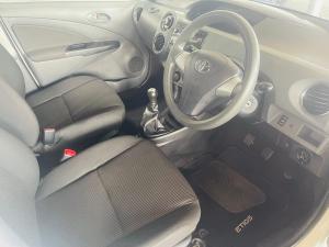 Toyota Etios sedan 1.5 Sprint - Image 9