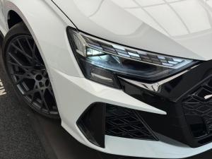 Audi RS3 Sportback quattro Carbon Edition - Image 11