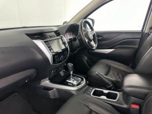 Nissan Navara 2.5DDTI LE/LE Plus 4X4 automatic D/C - Image 18