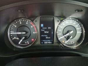 Toyota Hilux 2.8GD-6 double cab Raider auto - Image 8